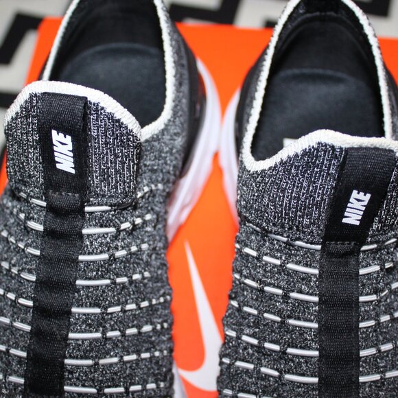 Nike React Phantom Run Flyknit 2 --- Men's Size 7 (Women's 8.5) - Picture 15 of 15